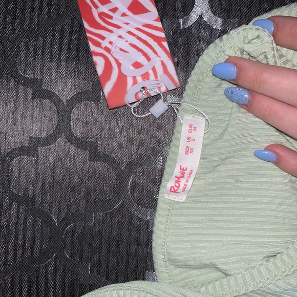 Scrunched bodycon dress - Picture 2 of 4